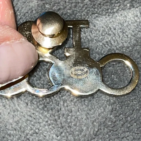 Preloved Chanel Coco brooch I love CoCo long oearl pink heart with stamp on back - Picture 3 of 6